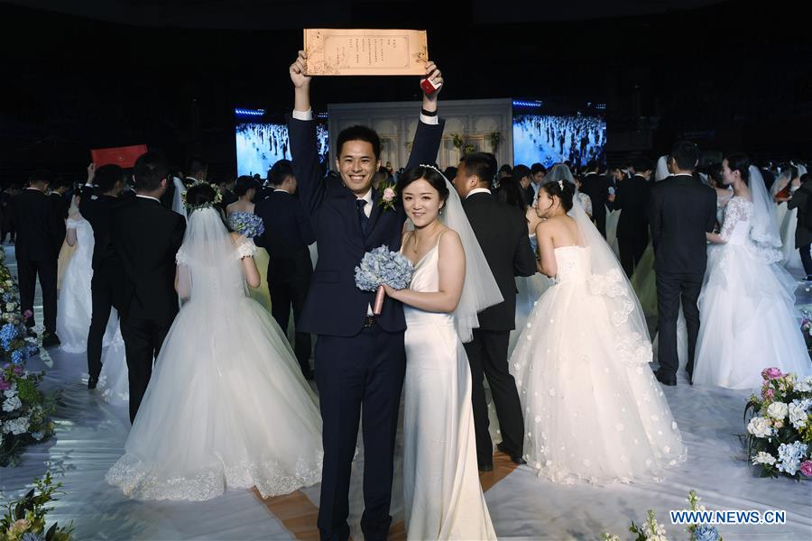 CHINA-ZHEJIANG-ZHEJIANG UNIVERSITY-GROUP WEDDING(CN)