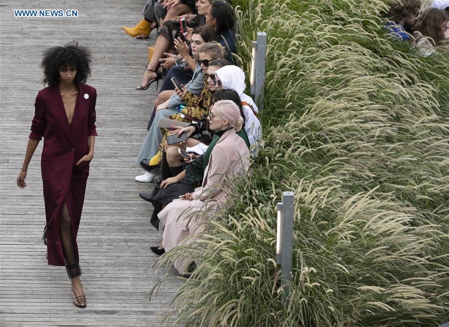 BRITAIN-LONDON-FASHION WEEK-ROLAND MOURET