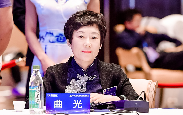 曲光：高效、成熟的私人銀行對(duì)國(guó)家和社會(huì)有積極的意義