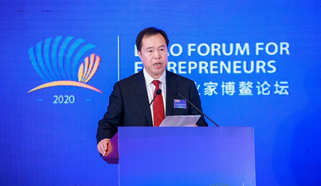 中鐵高新工業(yè)股份有限公司黨委書記、董事長(zhǎng)易鐵軍演講