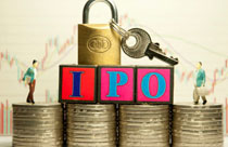 鼓勵持股滿三年的原有股東將部分老股向投資者轉(zhuǎn)讓，轉(zhuǎn)讓后，公司實際控制人不得發(fā)生變更。

 　　嘉實財富管理有限公司財富管理總監(jiān)吳妙娟：老股轉(zhuǎn)讓也是一個亮點，而不是像以前僅僅是發(fā)行新股。對股價做出穩(wěn)定的要求，對中小投資者利益有比較好的保護作用。