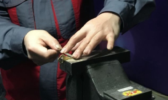 徒手配鑰匙、冰火焊鋼管&hellip;&hellip;這些航天工匠們的超群技藝令人嘆服！