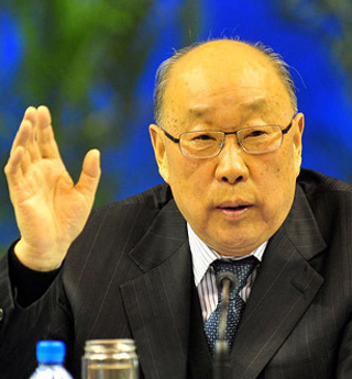 萬?。?ldquo;小豬吃大豬操盤者&rdquo;