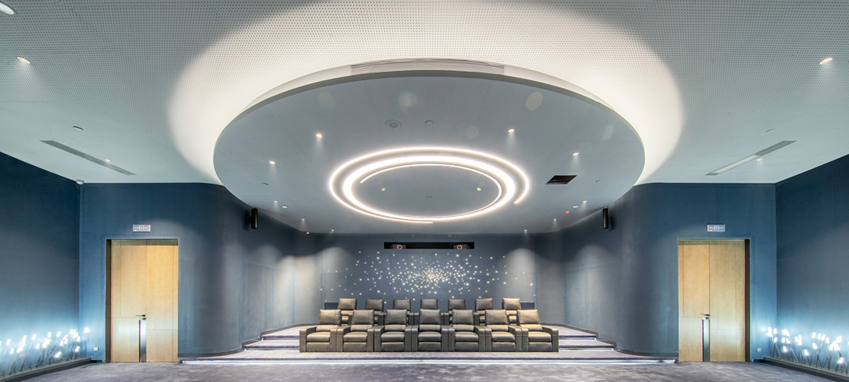 中央商務區(qū)的最中心位置，是融合城市文脈主題的文旅CBD