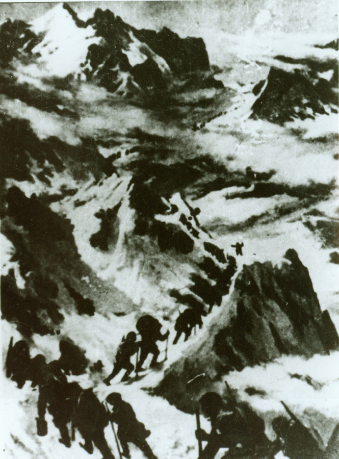 &uarr;資料圖片：紅軍過(guò)打鼓山。（圖片由陸軍第16集團(tuán)軍某紅軍團(tuán)提供）