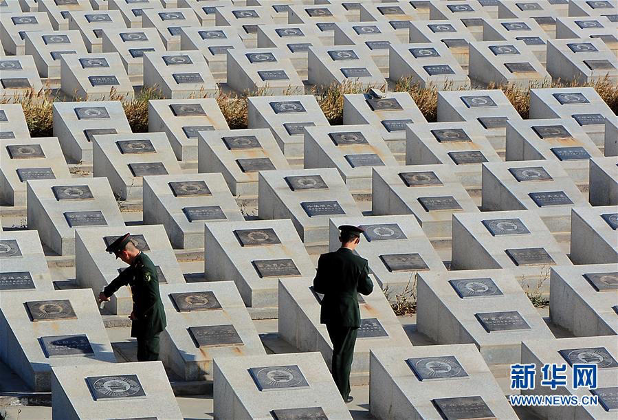 （圖文互動）（7）為了&ldquo;中國號&rdquo;巨輪揚帆遠(yuǎn)航&mdash;&mdash;中國共產(chǎn)黨領(lǐng)導(dǎo)下的人民軍隊忠于祖國、服務(wù)人民啟示錄