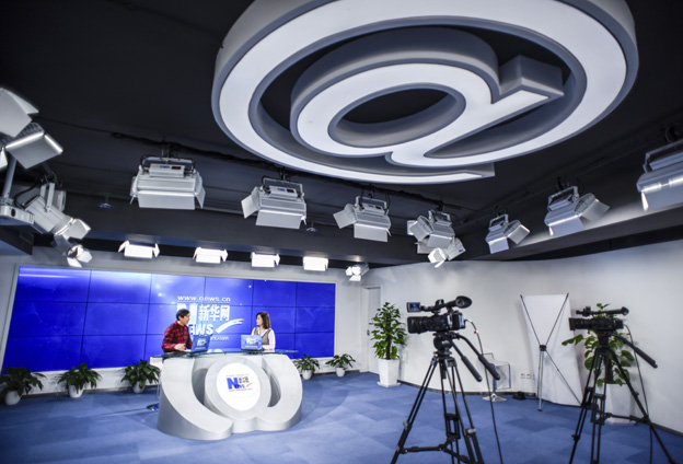 我熱愛公益，希望在這方面做出自己的貢獻。我會用我的畫作支援貧困的學(xué)生，支援患病的兒童，獻出我的愛心。