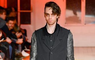 巴黎男裝周&mdash;&mdash;山本耀司品牌時裝秀