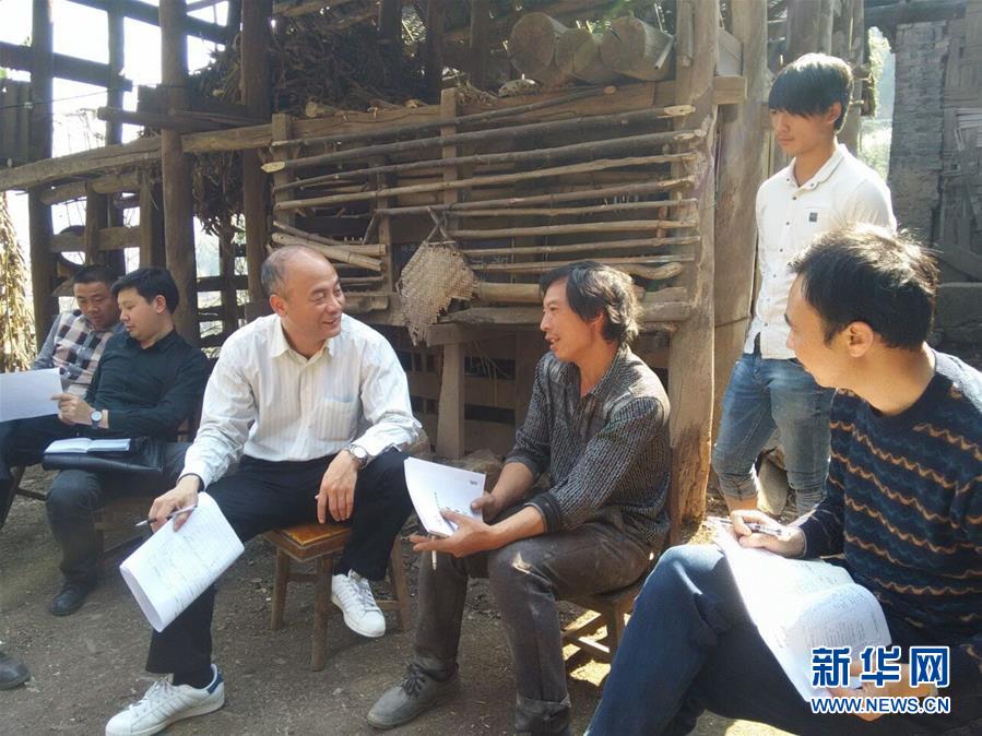 （新華全媒頭條&middot;十九大特別報道&middot;圖文互動）（12）再塑黨的形象的偉大工程&mdash;&mdash;中國共產(chǎn)黨自身建設的五年探索之路