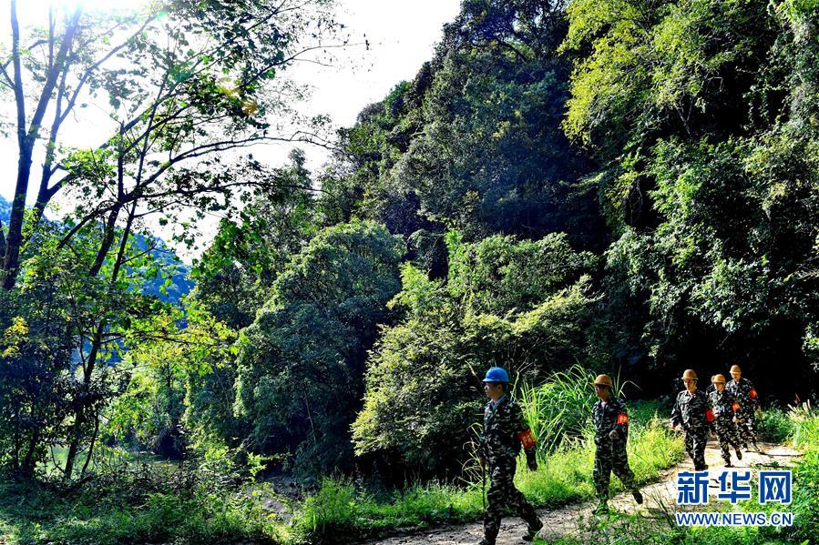 （十九大時光&middot;圖文互動）（6）變革不平凡　奮進(jìn)新時代&mdash;&mdash;來自基層蹲點(diǎn)現(xiàn)場的報(bào)道