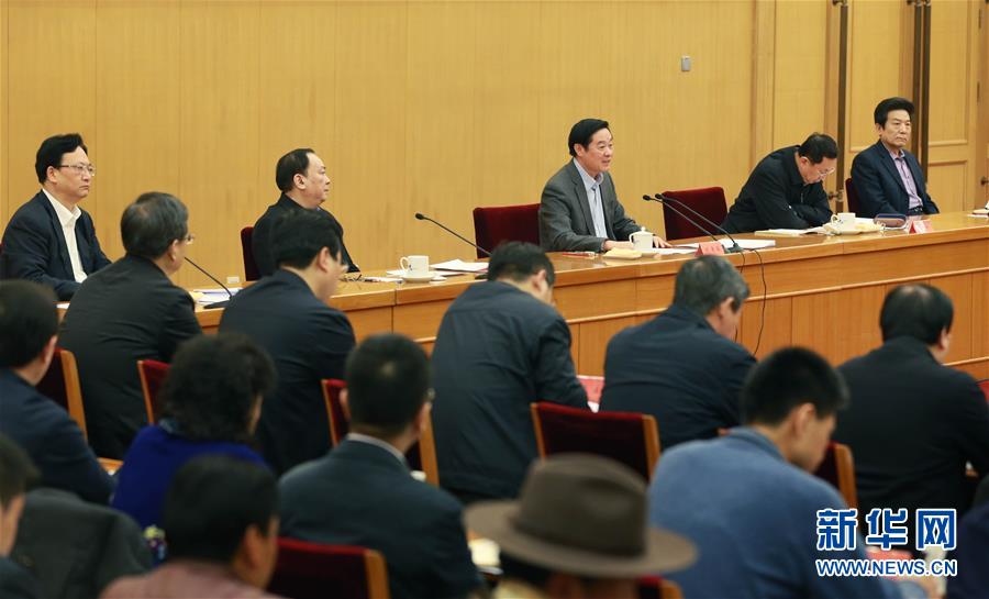 （新華網(wǎng)）劉奇葆出席第六屆全國服務(wù)農(nóng)民、服務(wù)基層文化建設(shè)先進(jìn)集體表彰座談會(huì)