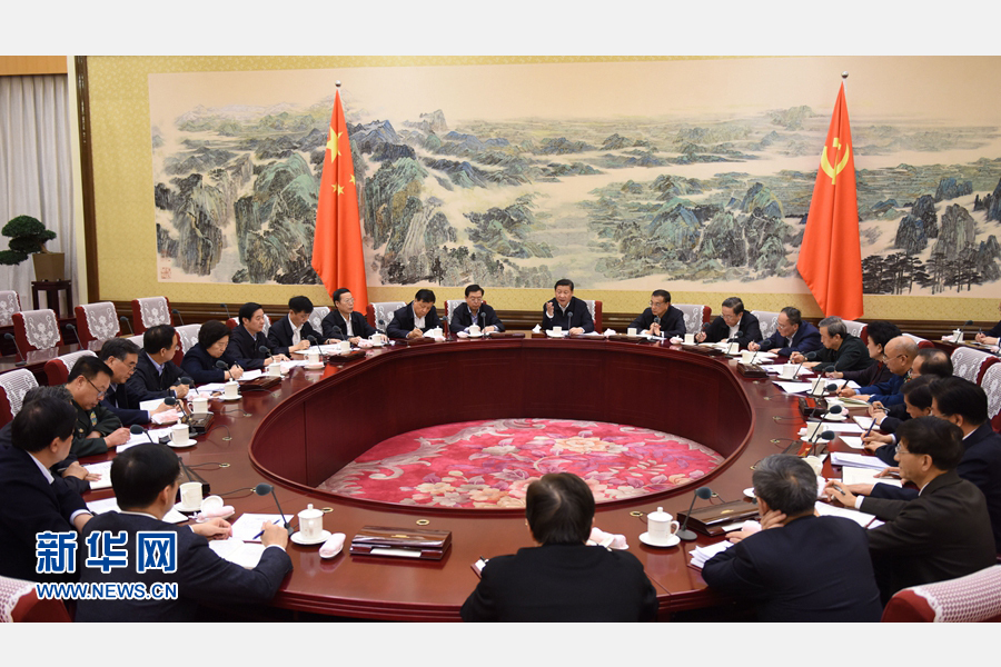 12月28日至29日，中共中央政治局召開專題民主生活會，對照檢查踐行&ldquo;三嚴三實&rdquo;情況，討論研究加強黨風廉政建設措施。中共中央總書記習近平主持會議并發(fā)表重要講話。新華社記者 李學仁 攝 