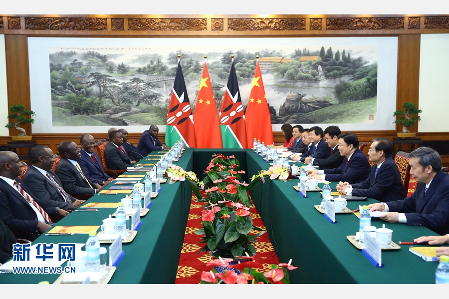 7月6日，國家副主席李源潮在北京會見來華出席生態(tài)文明貴陽國際論壇2016年年會的肯尼亞副總統(tǒng)魯托。 新華社記者 丁海濤 攝