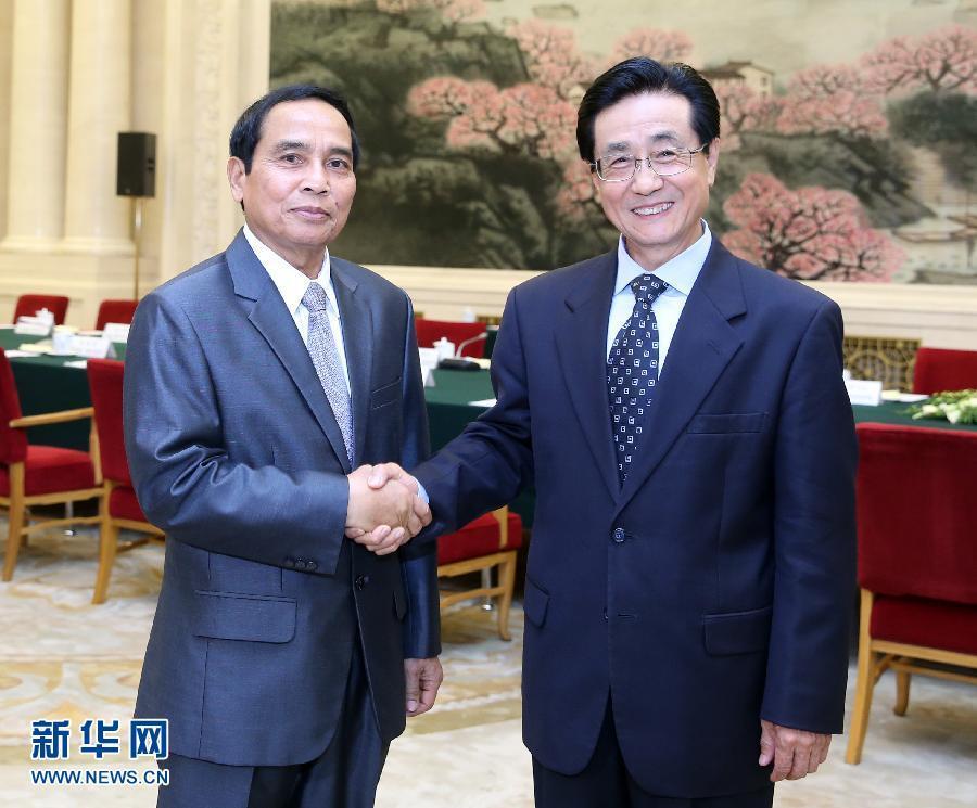 7月7日，中共中央書記處書記、中央紀(jì)委副書記趙洪祝在北京同老撾人民革命黨中央政治局委員、中央紀(jì)委書記、政府副總理本通率領(lǐng)的老撾人民革命黨代表團(tuán)舉行工作會談。新華社記者 姚大偉 攝 