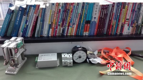 周勇工作室的一角。中新網(wǎng) 邱宇 攝