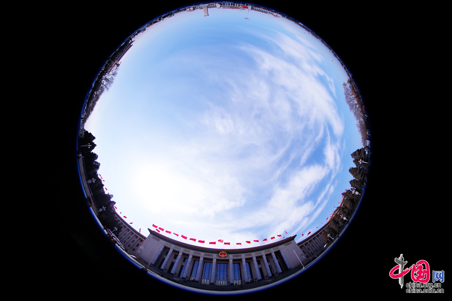  人民大會堂、天安門廣場、人民英雄紀(jì)念碑外部全景。中國網(wǎng) 鄭亮攝