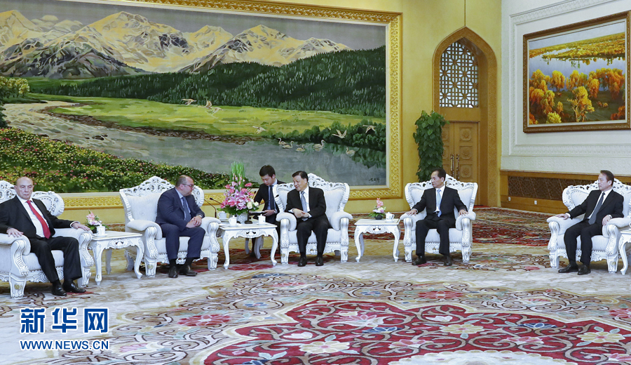 6月7日，中共中央政治局常委、中央書記處書記劉云山在北京會見金磚國家媒體高端論壇的媒體代表。新華社記者 鞠鵬 攝