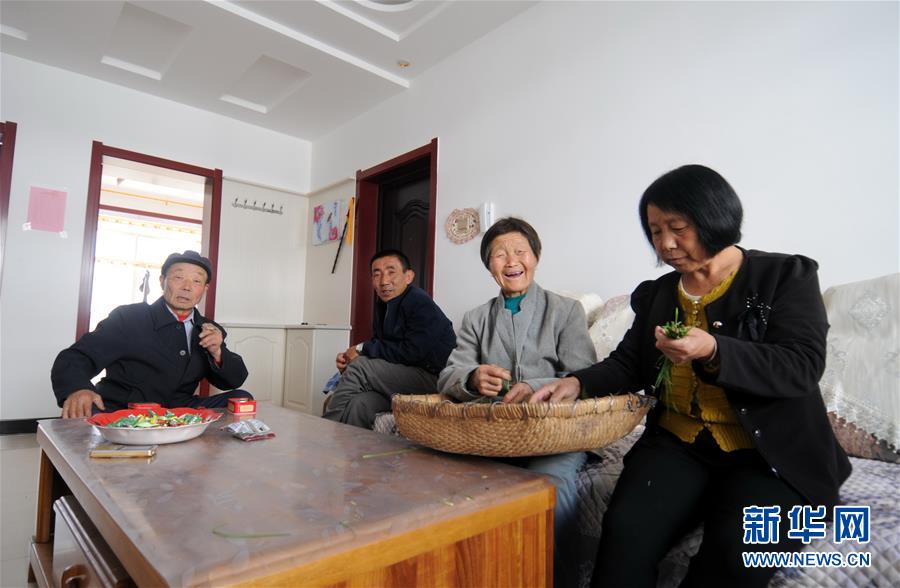 （新華全媒頭條&middot;圖文互動）（1）開啟新征程　譜寫新史詩&mdash;&mdash;以習近平同志為核心的黨中央引領中國特色社會主義進入新時代