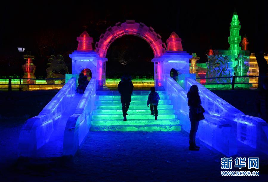 （社會(huì)）（10）&ldquo;炫彩&rdquo;冰雪節(jié)