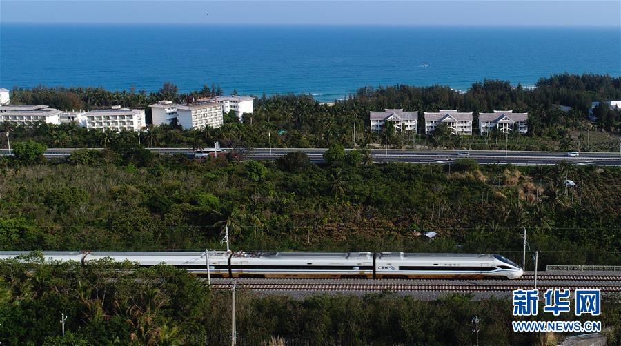 (新華全媒頭條·潮起海之南·圖文互動(dòng))(9)春潮拍岸千帆進(jìn)——海南特區(qū)改革開放30年紀(jì)實(shí)