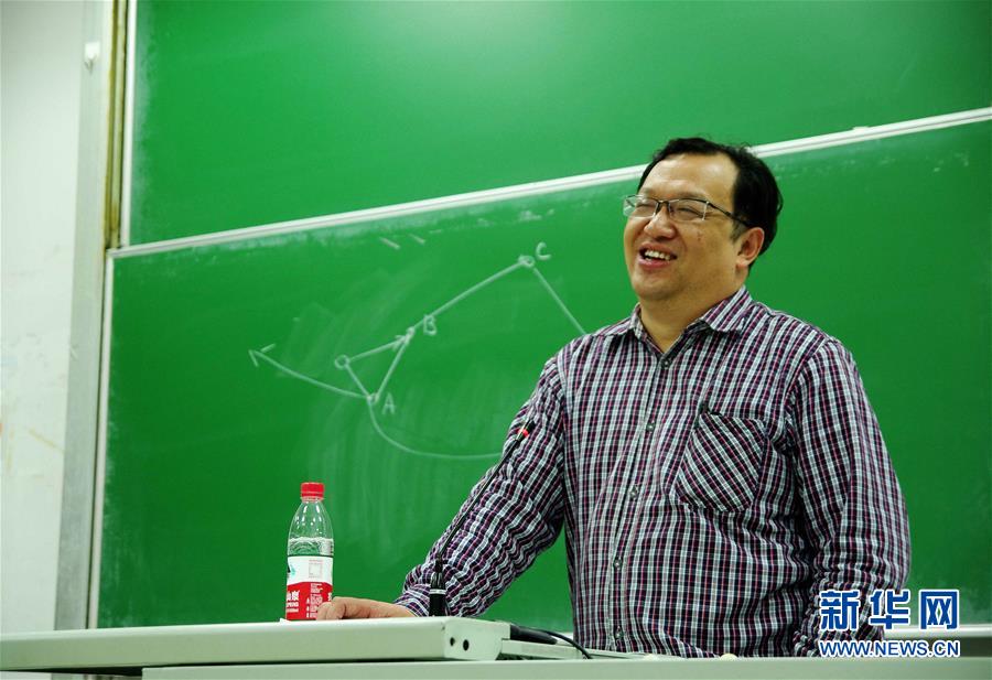 （新華全媒頭條&middot;圖文互動）（3）清明，為了祭奠，更為了前行