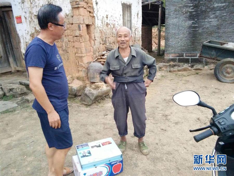 （新時(shí)代奮斗者&middot;圖文互動(dòng)）&ldquo;他為扶貧耗盡了心血&rdquo;&mdash;&mdash;追記江西駐村扶貧干部胡學(xué)發(fā) 