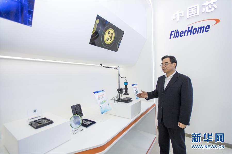 (新華全媒頭條·圖文互動(dòng))(6)情系人民 心牽創(chuàng)新——習(xí)近平總書(shū)記考察湖北回訪記