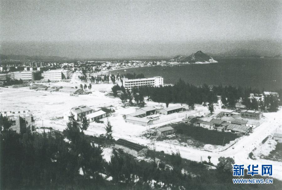 (新華全媒頭條·壯闊東方潮 奮進(jìn)新時(shí)代——慶祝改革開放40年·圖文互動)(2)從追趕時(shí)代到引領(lǐng)時(shí)代——從深圳發(fā)展奇跡看中國改革開放40年