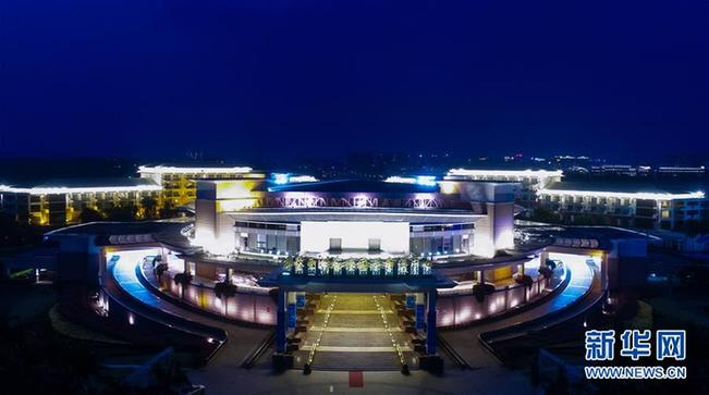 (新華全媒頭條·潮起海之南·圖文互動)(10)春潮拍岸千帆進(jìn)——海南特區(qū)改革開放30年紀(jì)實