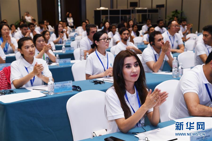 (社會(huì))(3)第三屆上合組織青年交流營在青島開營