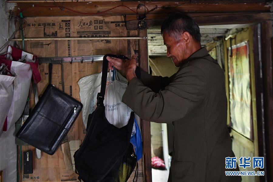 （新華全媒頭條&middot;圖文互動(dòng)）（2）一個(gè)人，一座山&mdash;&mdash;劉真茂的生命守望