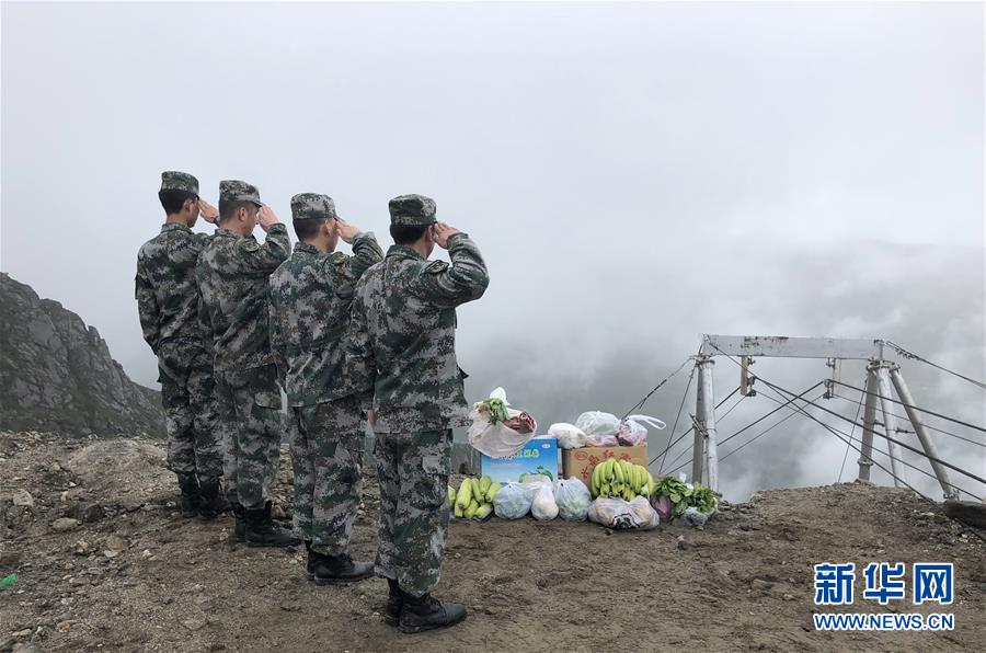 （圖文互動(dòng)）（9）特寫：&ldquo;八一&rdquo;禮物，飛向云端哨所