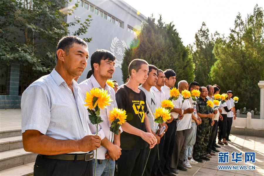 （新華全媒頭條&middot;誠(chéng)信建設(shè)萬(wàn)里行&middot;圖文互動(dòng)）（4）一諾動(dòng)昆侖&mdash;&mdash;父子半世紀(jì)接力為英雄守靈