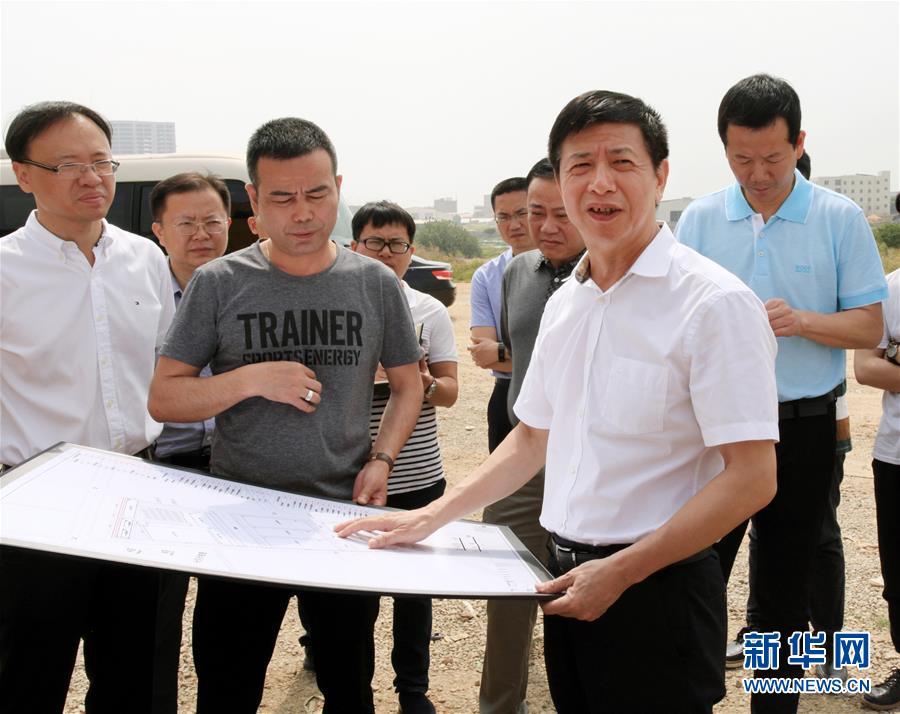 (新時(shí)代擔(dān)當(dāng)作為典型風(fēng)采·圖文互動(dòng))(2)晉江市委書記劉文儒:讓“閩南晉江”成為“世界晉江”