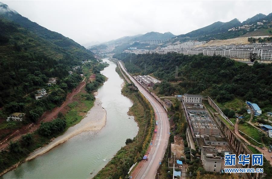 (在習(xí)近平新時(shí)代中國特色社會(huì)主義思想指引下·慶祝改革開放40周年·綠色發(fā)展·圖文互動(dòng))(3)烈火淬煉中的轉(zhuǎn)型之變——綠色發(fā)展之“火”的故事