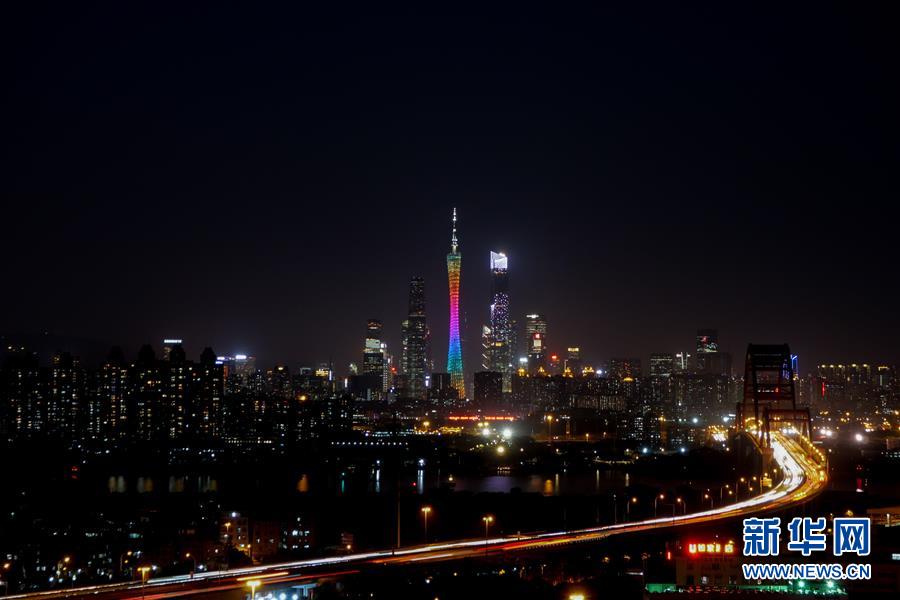 (在習(xí)近平新時代中國特色社會主義思想指引下·慶祝改革開放40周年·開放發(fā)展)(新華全媒頭條·圖文互動)(1)開放中國:大門越開越大 道路越走越寬