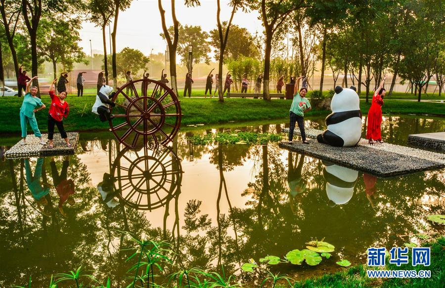 （百城百縣百企調(diào)研行&middot;圖文互動(dòng)）（3）成都：內(nèi)陸腹地構(gòu)筑起全方位開放高地