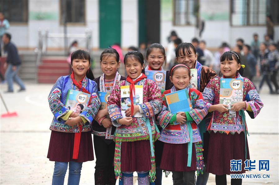 (輝煌60年·壯美新廣西·圖文互動)(7)攜手描繪八桂大地上的美麗畫卷——寫在廣西壯族自治區(qū)成立60周年之際