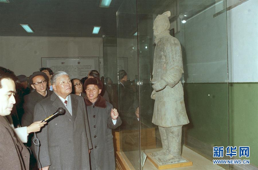 （圖文互動）（5）為發(fā)展和進(jìn)步，與中國攜手同行&mdash;&mdash;中國改革友誼獎?wù)芦@得者群像 