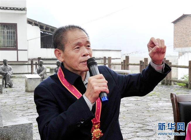 (改革先鋒風(fēng)采·圖文互動)(2)韋煥能:基層群眾自治制度的探索者