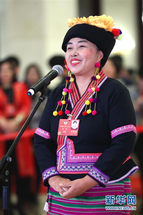 （兩會(huì)&middot;政協(xié)開幕）（10）全國政協(xié)委員接受采訪