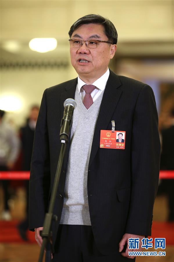 （兩會&middot;人大開幕）（10）全國人大代表接受采訪