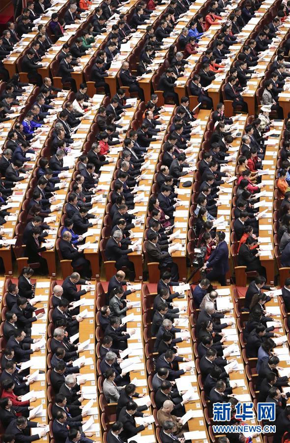 （兩會(huì)&middot;人大開幕&middot;XHDW）（9）十三屆全國人大一次會(huì)議在京開幕