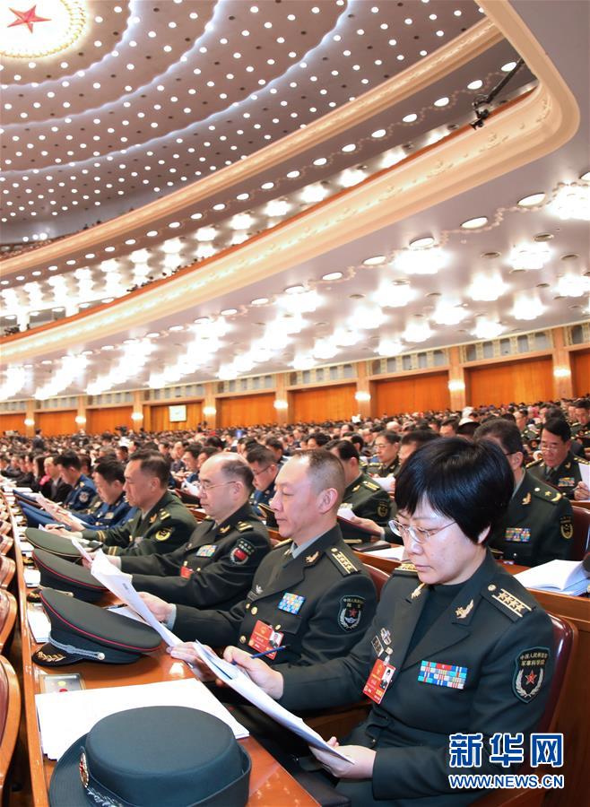 （兩會&middot;人大開幕&middot;XHDW）（13）十三屆全國人大一次會議在京開幕