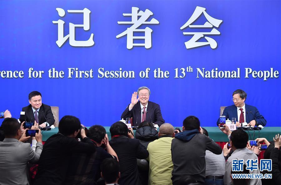 （兩會(huì)&middot;XHDW）（1）中國人民銀行行長(zhǎng)周小川等就&ldquo;金融改革與發(fā)展&rdquo;答記者問