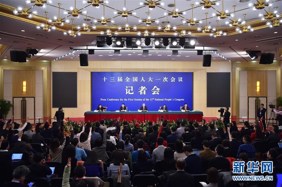 （兩會&middot;XHDW）（2）中國人民銀行行長周小川等就&ldquo;金融改革與發(fā)展&rdquo;答記者問