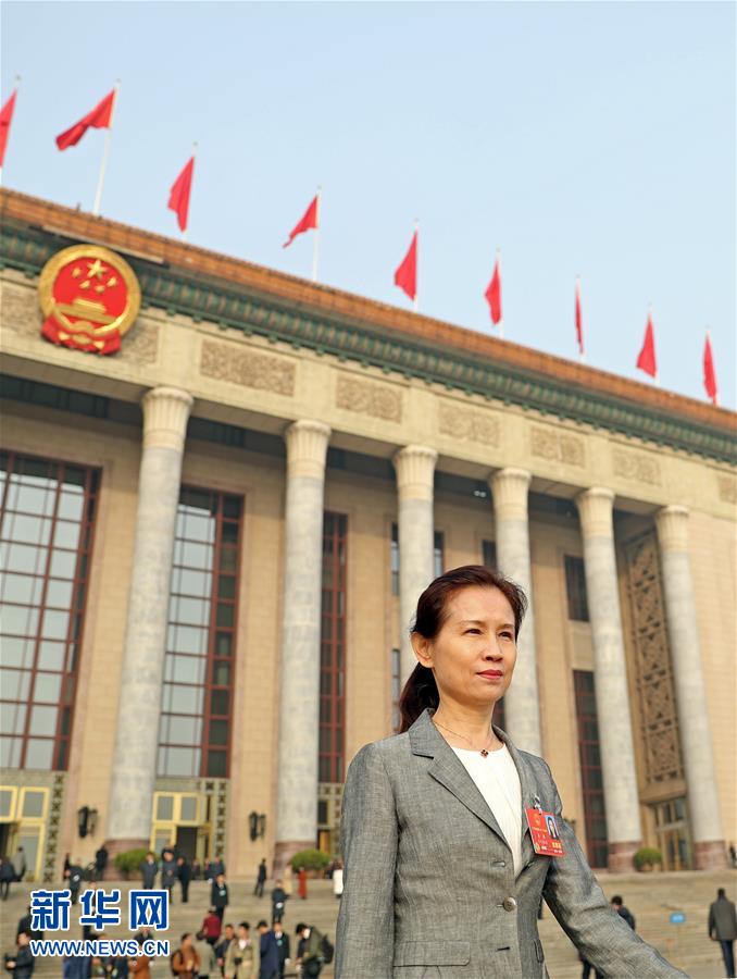 (兩會·基層代表履職故事)(1)全國人大代表李潞:承載生命囑托 堅(jiān)守醫(yī)生職責(zé)
