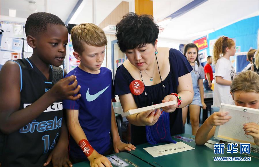 （兩會&middot;基層代表履職故事）（6）全國人大代表孫艷玲：做好非遺事業(yè)，讓古老技藝活起來