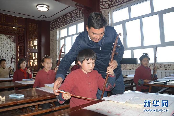 (改革先鋒風(fēng)采·圖文互動(dòng))(3)庫(kù)爾班·尼亞孜:民族團(tuán)結(jié)進(jìn)步的踐行者