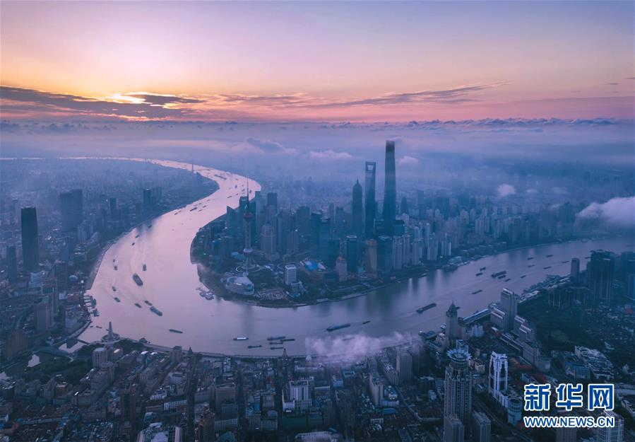 (全面深化改革這五年·圖文互動(dòng))(1)吃改革飯走開(kāi)放路打創(chuàng)新牌 上海奮力創(chuàng)造發(fā)展新傳奇